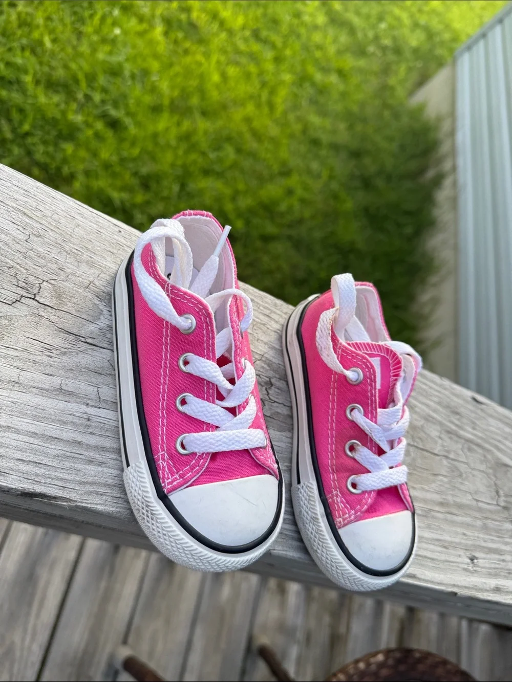 Converse Kids Pink Canvas Low-Top Sneakers with White Toe Cap